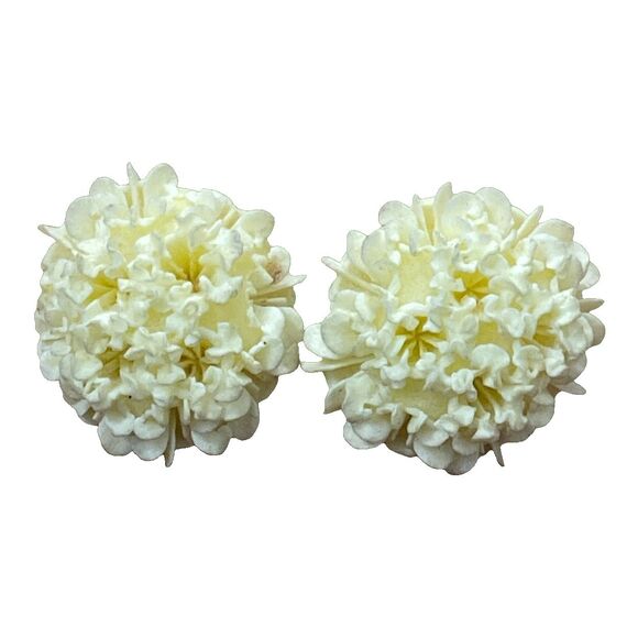 Vintage Pale Yellow Flower Clip Earrings Plastic 1950-1960s - Picture 1 of 6